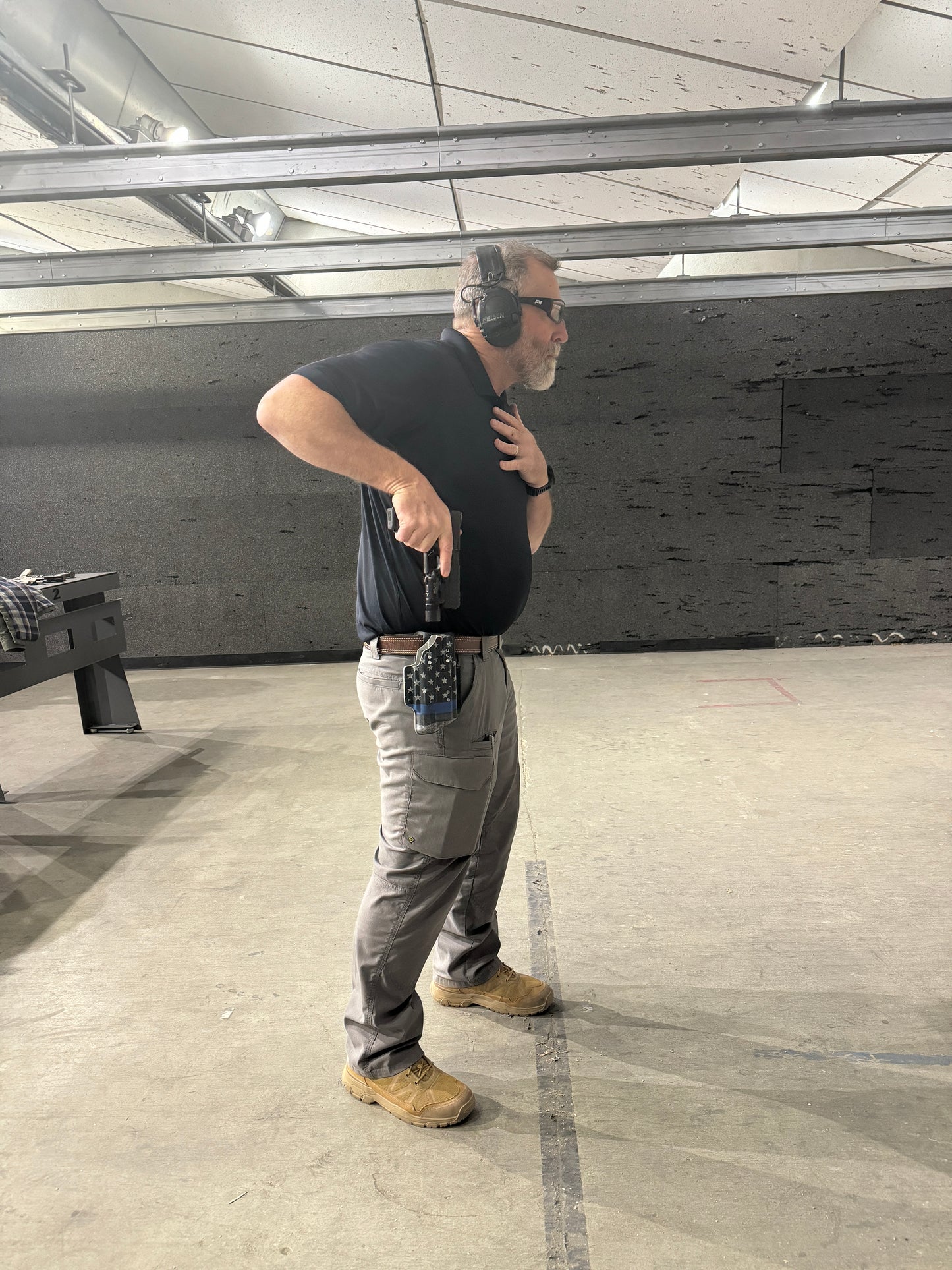Handgun 4 - Manipulations
